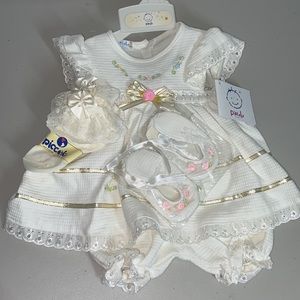 Infant Girls NEW sz 6 Months Dress, Bloomers, Socks & Shoes Ensemble